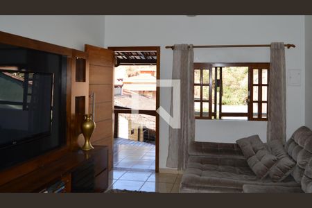 Sala de casa à venda com 4 quartos, 360m² em Tropical, Contagem
