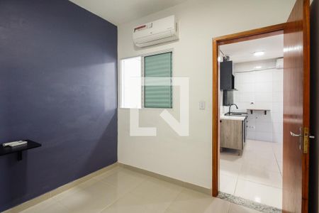 Quarto 2 de apartamento para alugar com 2 quartos, 37m² em Vila Esperança, São Paulo