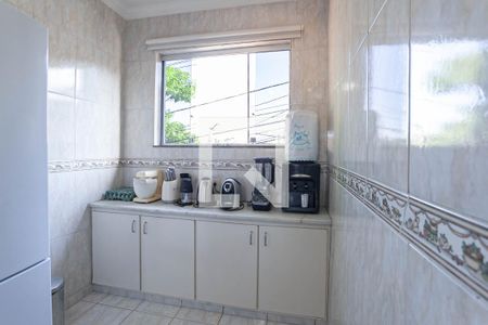 Casa à venda com 290m², 5 quartos e 4 vagas Casa à venda com 290m², 5 quartos e 4 vagasCozinha