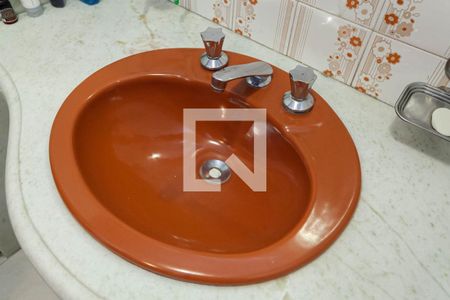 Casa à venda com 290m², 5 quartos e 4 vagas Casa à venda com 290m², 5 quartos e 4 vagasBanheiro da suíte