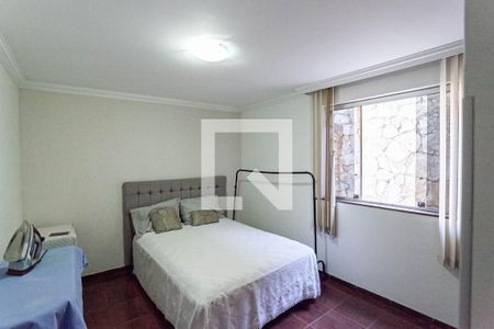 Casa à venda com 290m², 5 quartos e 4 vagas Casa à venda com 290m², 5 quartos e 4 vagasQuarto 3