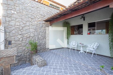 Casa à venda com 290m², 5 quartos e 4 vagas Casa à venda com 290m², 5 quartos e 4 vagasEntrada