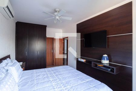 Casa à venda com 290m², 5 quartos e 4 vagas Casa à venda com 290m², 5 quartos e 4 vagasSuíte