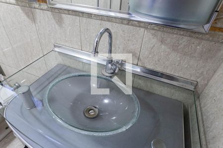 Casa à venda com 290m², 5 quartos e 4 vagas Casa à venda com 290m², 5 quartos e 4 vagasBanheiro social 1