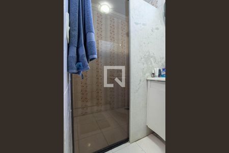 Casa à venda com 290m², 5 quartos e 4 vagas Casa à venda com 290m², 5 quartos e 4 vagasBanheiro da suíte