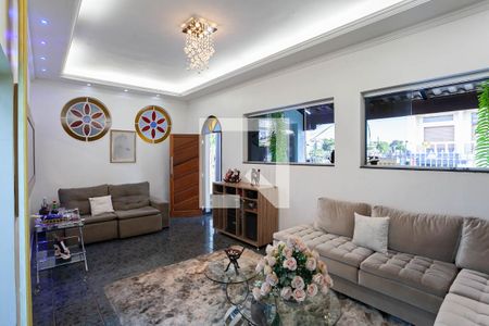 Sala 1 de casa à venda com 5 quartos, 290m² em Santa Mônica, Belo Horizonte