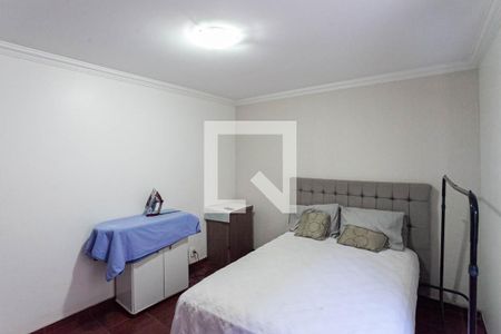 Casa à venda com 290m², 5 quartos e 4 vagas Casa à venda com 290m², 5 quartos e 4 vagasQuarto 3