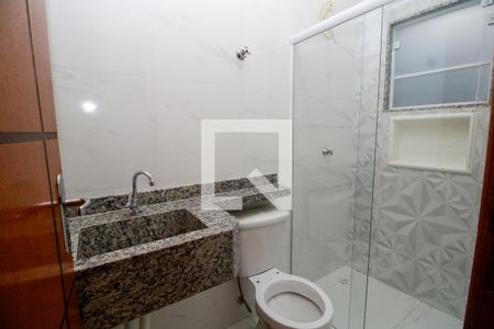 Casa à venda com 106m², 3 quartos e 2 vagasBanheiro