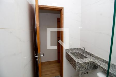 Casa à venda com 106m², 3 quartos e 2 vagasBanheiro da Suíte