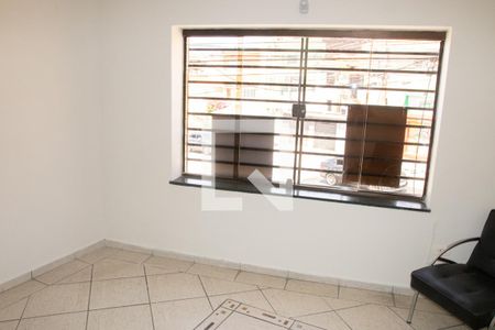 Sala de casa para alugar com 5 quartos, 240m² em Vila Nivi, São Paulo