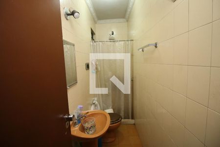 Casa à venda com 100m², 2 quartos e 2 vagasBanheiro da Suíte 2