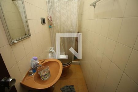 Casa à venda com 100m², 2 quartos e 2 vagasBanheiro da Suíte 2