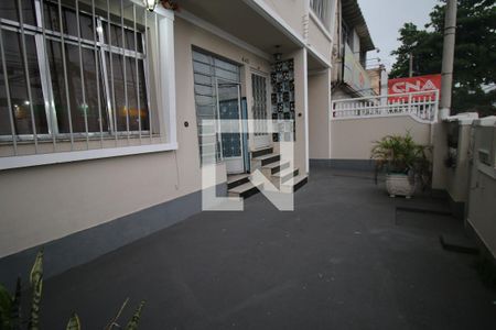 Casa à venda com 100m², 2 quartos e 2 vagasÁrea comum - Quintal