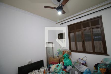Quarto 1 de casa à venda com 2 quartos, 100m² em Olaria, Rio de Janeiro