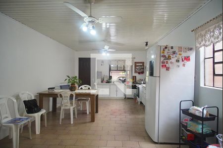 Casa à venda com 120m², 4 quartos e 2 vagasCozinha