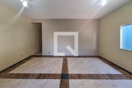 Sala de casa para alugar com 2 quartos, 110m² em Piratininga, Niterói