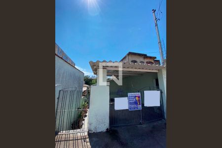 Casa à venda com 122m², 2 quartos e 1 vagaFachada