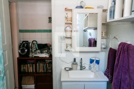 Casa à venda com 122m², 2 quartos e 1 vagaBanheiro