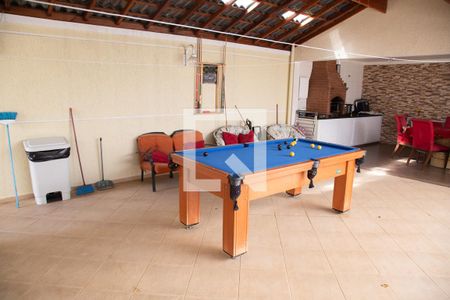 Casa à venda com 450m², 4 quartos e 3 vagas Casa à venda com 450m², 4 quartos e 3 vagasSalão de jogos