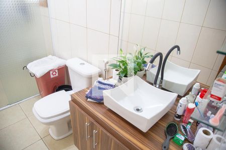 Casa à venda com 450m², 4 quartos e 3 vagas Casa à venda com 450m², 4 quartos e 3 vagasBanheiro da Suíte