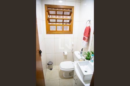 Casa à venda com 450m², 4 quartos e 3 vagas Casa à venda com 450m², 4 quartos e 3 vagasLavabo