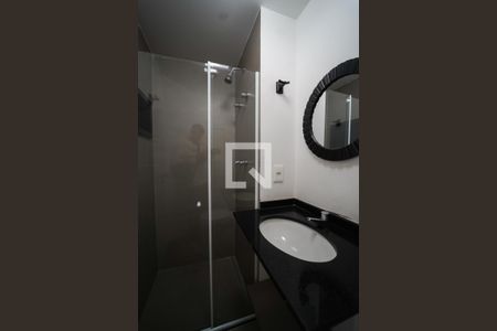 Banheiro de kitnet/studio para alugar com 1 quarto, 30m² em Bom Retiro, São Paulo