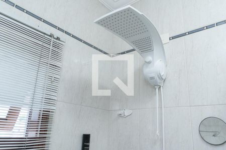 Casa à venda com 220m², 4 quartos e 3 vagas Casa à venda com 220m², 4 quartos e 3 vagasBanheiro da Suíte 1