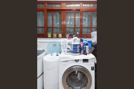 Casa à venda com 220m², 4 quartos e 3 vagas Casa à venda com 220m², 4 quartos e 3 vagasLavanderia