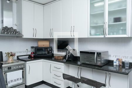 Casa à venda com 220m², 4 quartos e 3 vagas Casa à venda com 220m², 4 quartos e 3 vagasCozinha