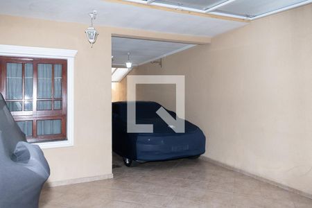 Casa à venda com 220m², 4 quartos e 3 vagas Casa à venda com 220m², 4 quartos e 3 vagasGaragem