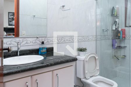 Casa à venda com 220m², 4 quartos e 3 vagas Casa à venda com 220m², 4 quartos e 3 vagasBanheiro da Suíte 2