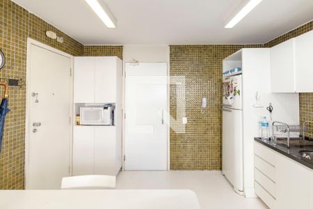Apartamento à venda com 144m², 2 quartos e 2 vagasCozinha