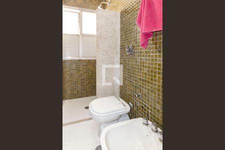 Apartamento à venda com 144m², 2 quartos e 2 vagasBanheiro Social