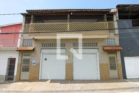 Casa à venda com 250m², 5 quartos e 2 vagasFachada