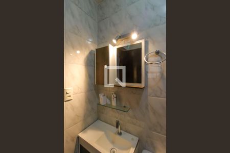 Casa à venda com 250m², 5 quartos e 2 vagasBanheiro da Suíte