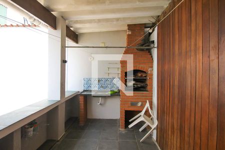 Casa à venda com 250m², 5 quartos e 2 vagasChurrasqueira