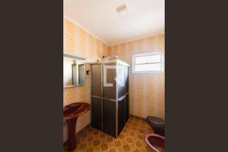 Casa à venda com 271m², 3 quartos e 6 vagas Casa à venda com 271m², 3 quartos e 6 vagasBanheiro