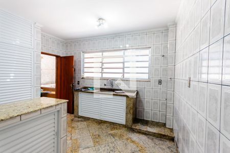 Casa à venda com 271m², 3 quartos e 6 vagas Casa à venda com 271m², 3 quartos e 6 vagasCozinha