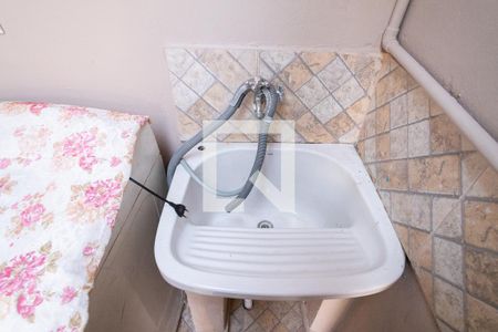 Casa à venda com 150m², 3 quartos e 2 vagas Casa à venda com 150m², 3 quartos e 2 vagasÁrea de Serviço