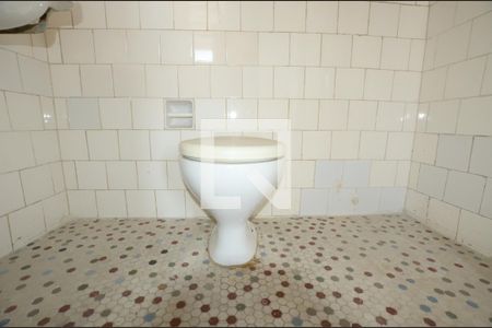 Apartamento para alugar com 65m², 2 quartos e sem vagaBanheiro 