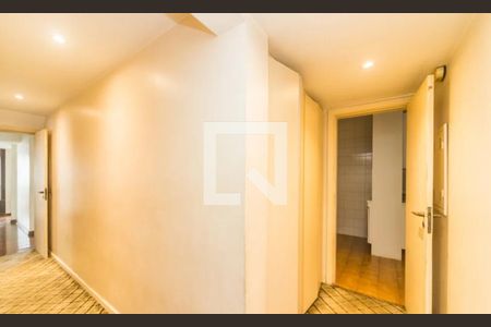 Apartamento à venda com 170m², 3 quartos e 3 vagasCorredor