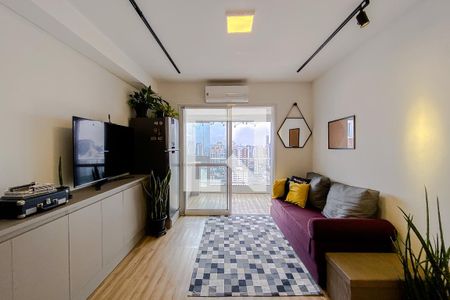 Sala/Quarto de kitnet/studio à venda com 1 quarto, 35m² em Vila Gomes Cardim, São Paulo