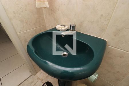 Casa à venda com 110m², 3 quartos e 2 vagasBanheiro 3