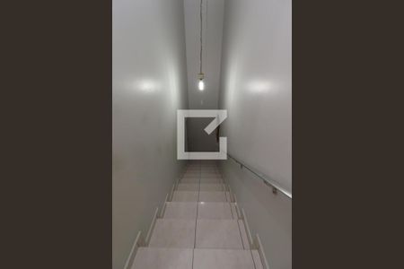 Casa à venda com 110m², 3 quartos e 2 vagasEscada