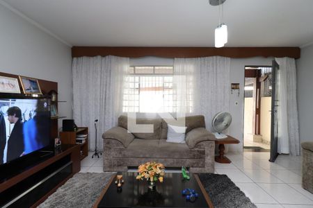 Sala de estar de casa à venda com 3 quartos, 110m² em Imirim, São Paulo
