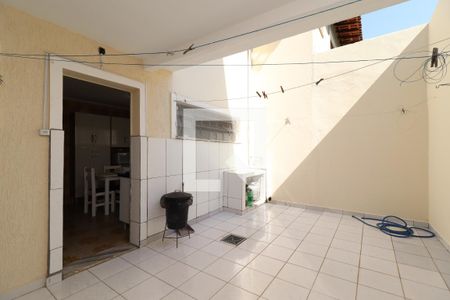 Casa à venda com 110m², 3 quartos e 2 vagasÁrea de Serviço