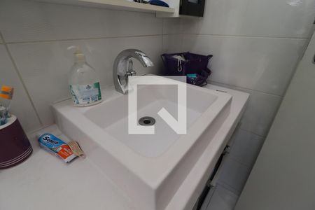 Casa à venda com 110m², 3 quartos e 2 vagasBanheiro da Suíte