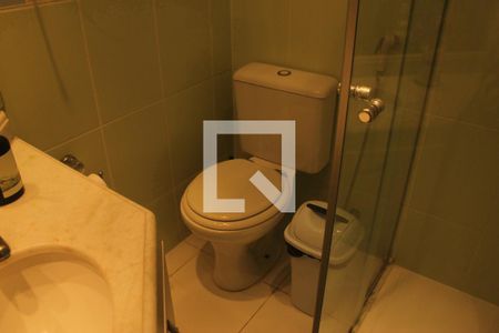 Apartamento à venda com 142m², 2 quartos e 3 vagasBanheiro da Suíte 2