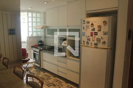 Apartamento à venda com 142m², 2 quartos e 3 vagasCozinha