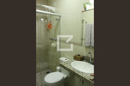 Casa à venda com 110m², 3 quartos e 4 vagasBanheiro